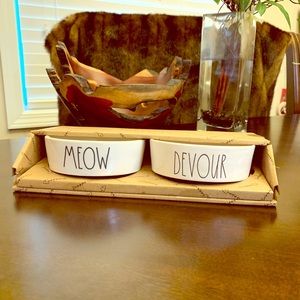 Rae Dunn Pet Water & Food Set - MEOW / DEVOUR